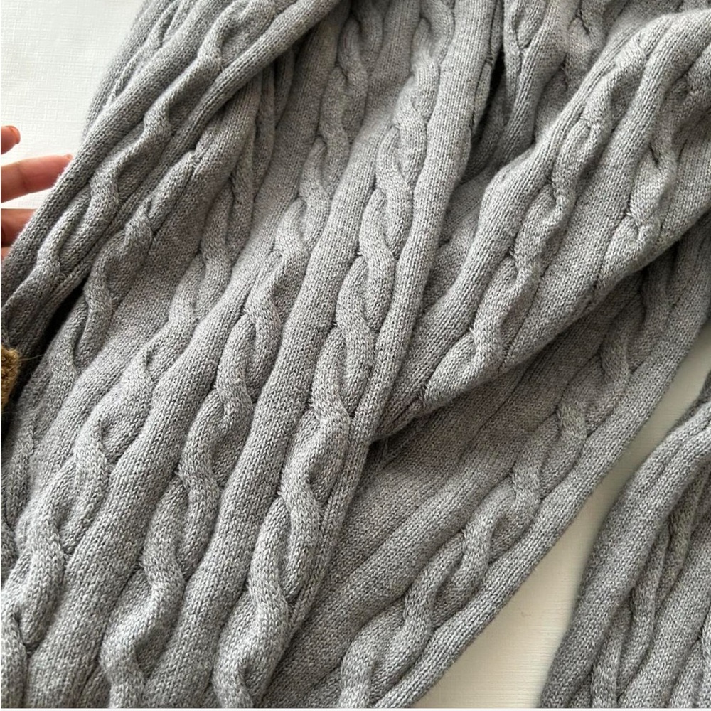 St. John’s Bay Cable knit sweater super soft Grey. - Picture 8 of 8